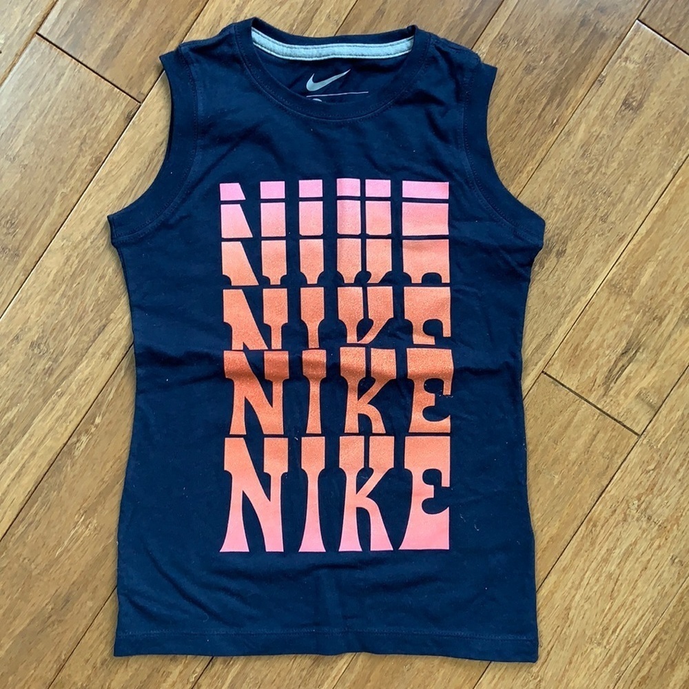 ☀️ 3/$36 or 2/$30 NIKE Girls Tank Navy Shirt sz Small